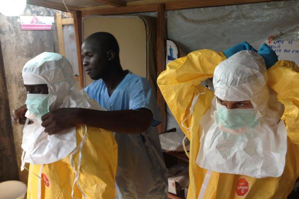 Ebola precautions taken in Guinea, © EC/ECHO / Flickr.com