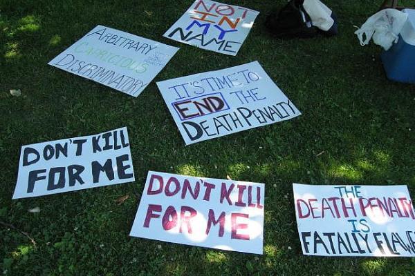 Death penalty protest in Seattle. Photo by javacolleen / Flickr.com