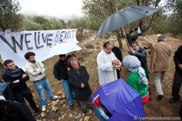 Palestinian Christians hold mass near Bethlehem to protest construction of Israe