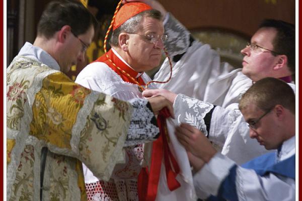 Solemn vesting of Cardinal Burke. Image courtesy Phil Roussin/Flickr.