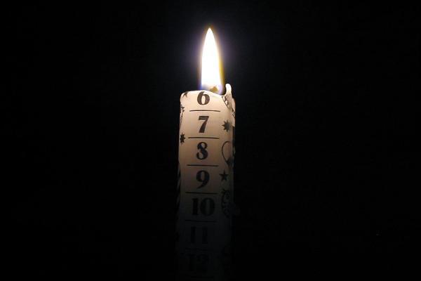 Kalenderlys (Advent candle) - Image via Wiki Commons http://bit.ly/rqjL59