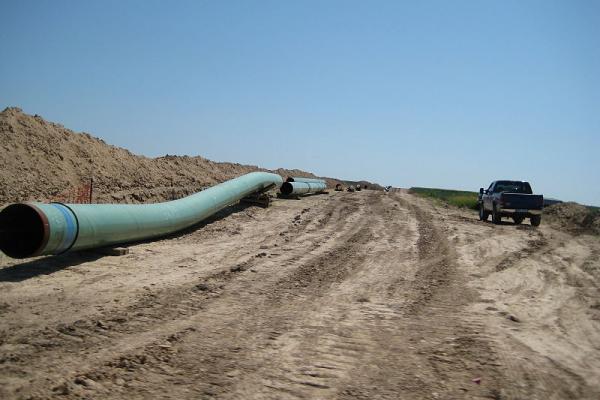 Keystone XL pipes in 2009. Image via Wiki Commons http://bit.ly/wetrWI 