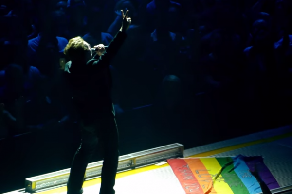 Screenshot of U2 / 4K / "Pride (In the Name of Love)" (Live) / United Center, Chicago / June 28th, 2015