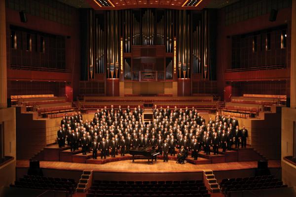 The Turtle Creek Chorale, in their more traditional garb. Via turtlecreek.org. 