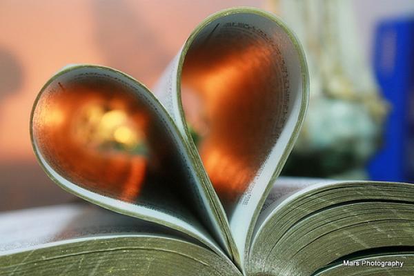 "Agape." Image by 	 Marcelino Rapayla Jr./Wylio (http://bit.ly/JeNyaP).