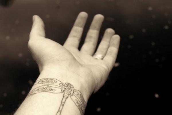 A giving hand. Photo by Cathleen Falsani. 
