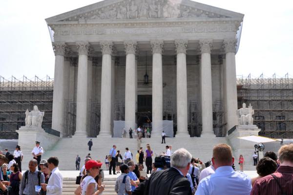 Supreme Court, Ivone Guillen / Sojourners