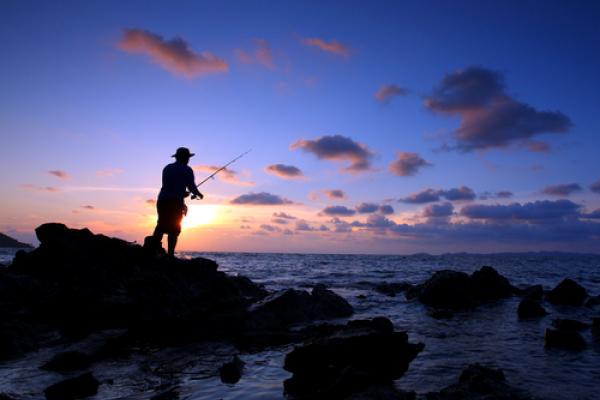 Fishing, isarescheewin / Shutterstock.com