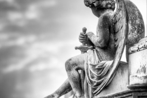Angel sculpture at Melbourne cemetery, Neale Cousland / Shutterstock.com