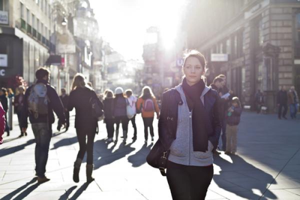 Girl on an urban street, Creativemarc / Shutterstock.com
