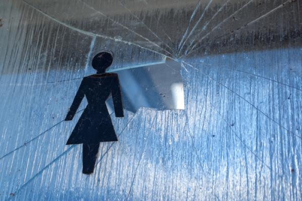 Violence against women illustration, Ron Zmiri / Shutterstock.com
