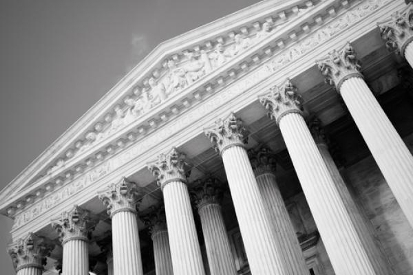  Supreme Court Building, Cameron Whitman / Shutterstock.com