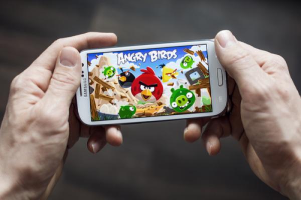 Angry Birds app, Twin Design / Shutterstock.com