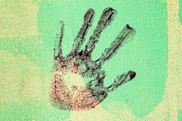 Handprint identity concept, Cbenjasuwan / Shutterstock.com