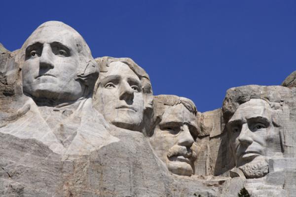Mount Rushmore, fstockfoto / Shutterstock.com