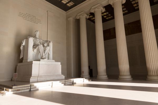 Lincoln Memorial in Washington, D.C., holbox / Shutterstock.com