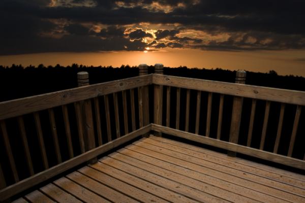 Sunset, Beth Van Trees / Shutterstock.com