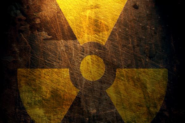 Hazardous sign, Molodec / Shutterstock.com