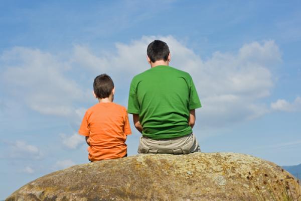 Father and son advice, Emese / Shutterstock.com