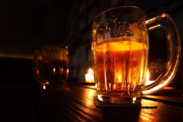 Mug of beer, Yellowj / Shutterstock.com