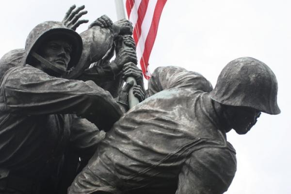 United States Marine Corps War Memorial,  Paul MacKenzie / Shutterstock.com