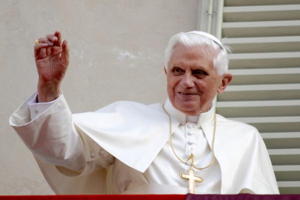 Pope Benedict XVI photo, MIMMO FERRARO / Shutterstock.com