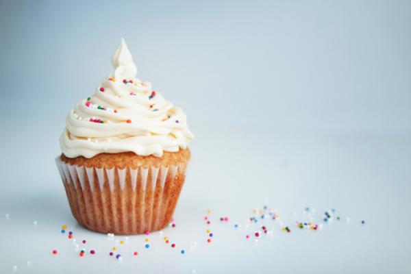Cupcake image by Pinkcandy / Shutterstock.