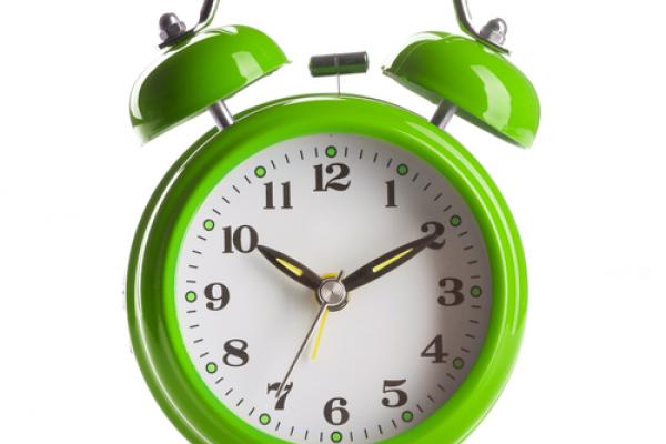 Green alarm clock, Alex Staroseltsev / Shutterstock.com