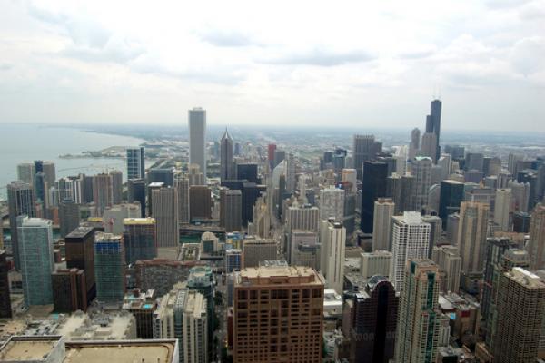 Chicago skyline, nialat / Shutterstock.com