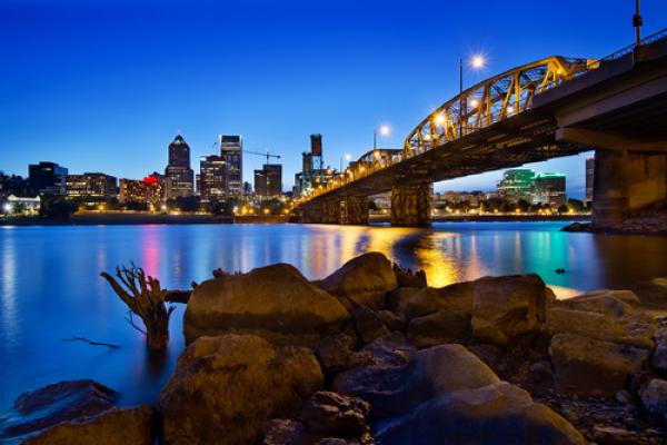 Portland skyline, JPL Designs / Shutterstock.com