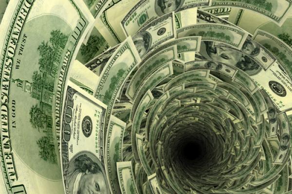 Debt hole, Andrej Vodolazhskyi / Shutterstock.com