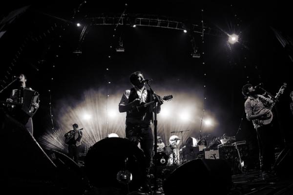 Mumford and Sons play in Seattle, Mat Hayward / Shutterstock.com
