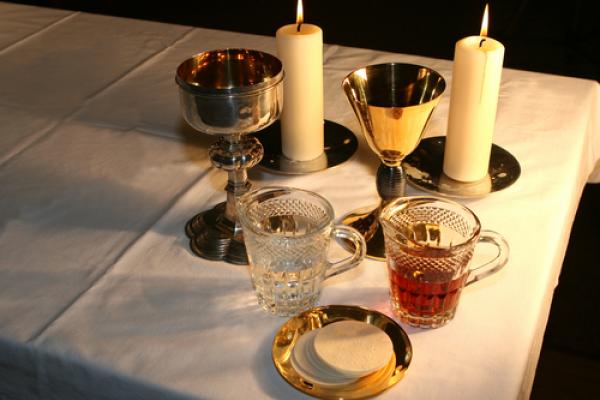 Eucharist,  Laurence Gough/ Shutterstock.com