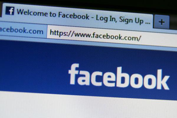 Facebook screenshot, Annette Shaff / Shutterstock.com