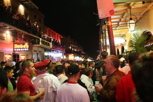 Bourbon Street photo: gary yim / Shutterstock.com