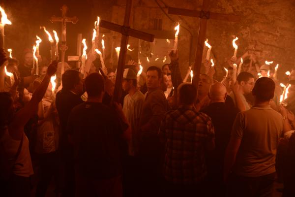 Scene from the “Dig” pilot. Image via RNS/USA Network/Ronen Akerman.