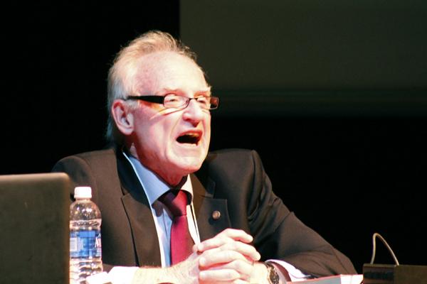 Jerry Argetsinger gives a talk at the University of Missouri. Photo via RNS.