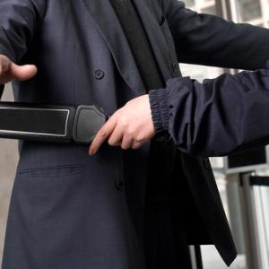 Airport security, Tifonimages / Shutterstock.com