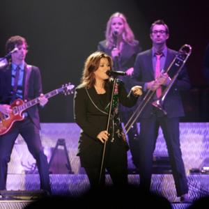 Kelly Clarkson performing in 2009. Anthony Correia / Shutterstock.com