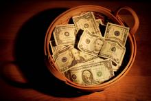 Giving basket, Suzanne Tucker, Shutterstock.com Giving basket, Suzanne Tucker, Shutterstock.com