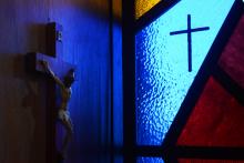 Stained glass window & crucifix, benztsai / Shutterstock.com Stained glass window & crucifix, benztsai / Shutterstock.com