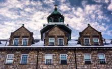 Jon Bilous / Shutterstock.com