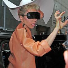 Lady Gaga. Image via http://bit.ly/AjdhWA