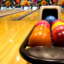 Bowling alley photo, fonats, Shutterstock.com