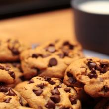 Platter of cookies, robcocquyt / Shutterstock.com