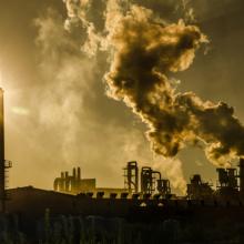 Air pollution, homydesign / Shutterstock.com