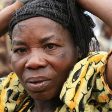 Refugees pass from DR Congo into Uganda in 2008, Sam DCruz / Shutterstock.com