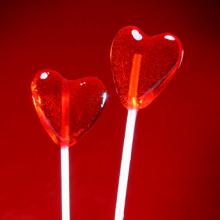 Heart-shaped lollipops, © Julian Rovagnati, Shutterstock.com