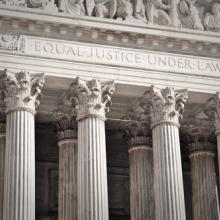 Supreme Court Building,  Brandon Bourdages / Shutterstock.com