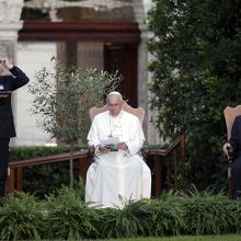 Israeli President Shimon Peres, Pope Francis, and Palestinian President Mahmoud 